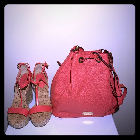 Authentic Michael Kors purse (shoes are separate) - Picture 1 of 3